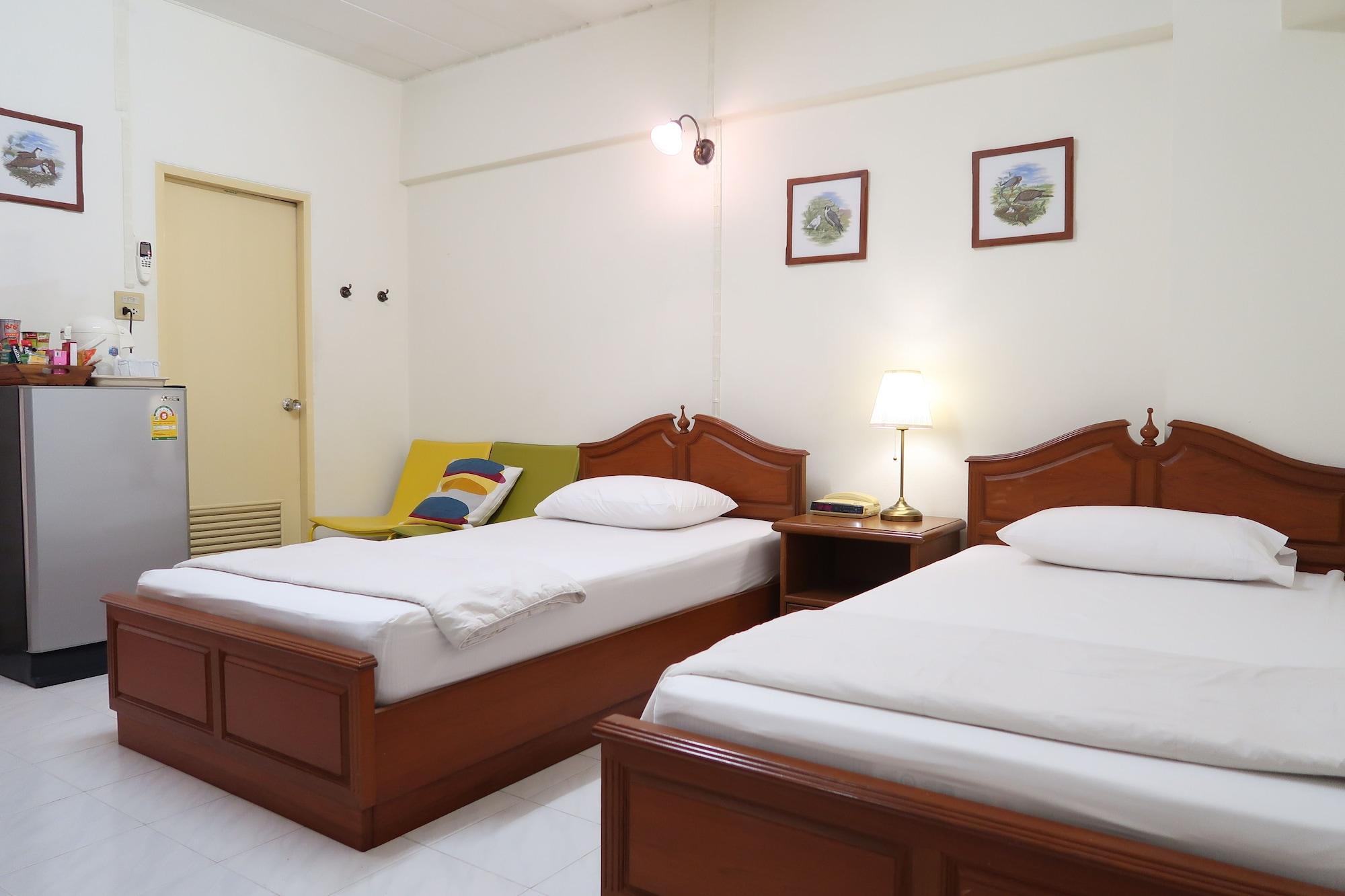 Phawana Sweet Hotel Bangkok Extérieur photo
