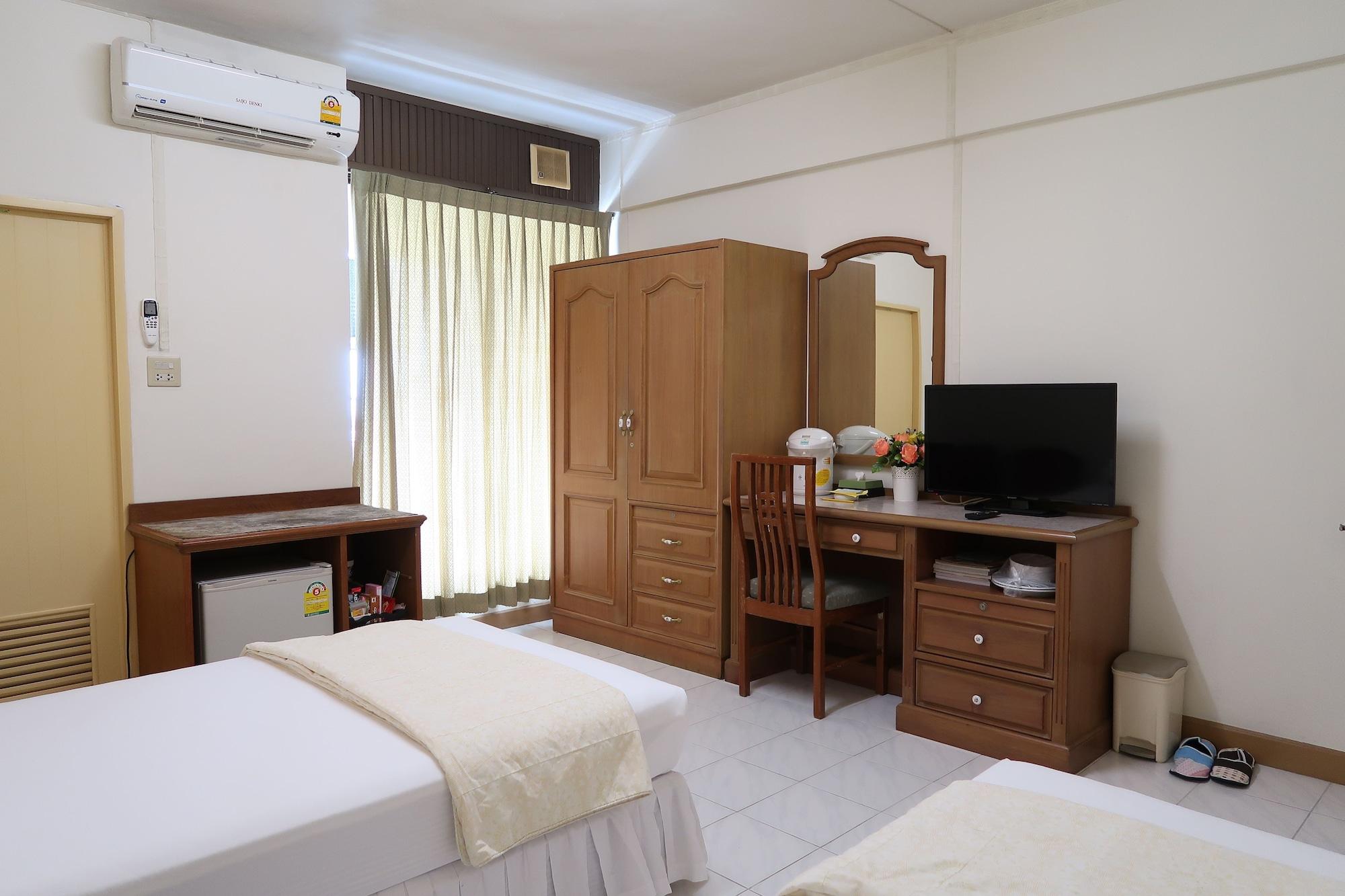 Phawana Sweet Hotel Bangkok Extérieur photo