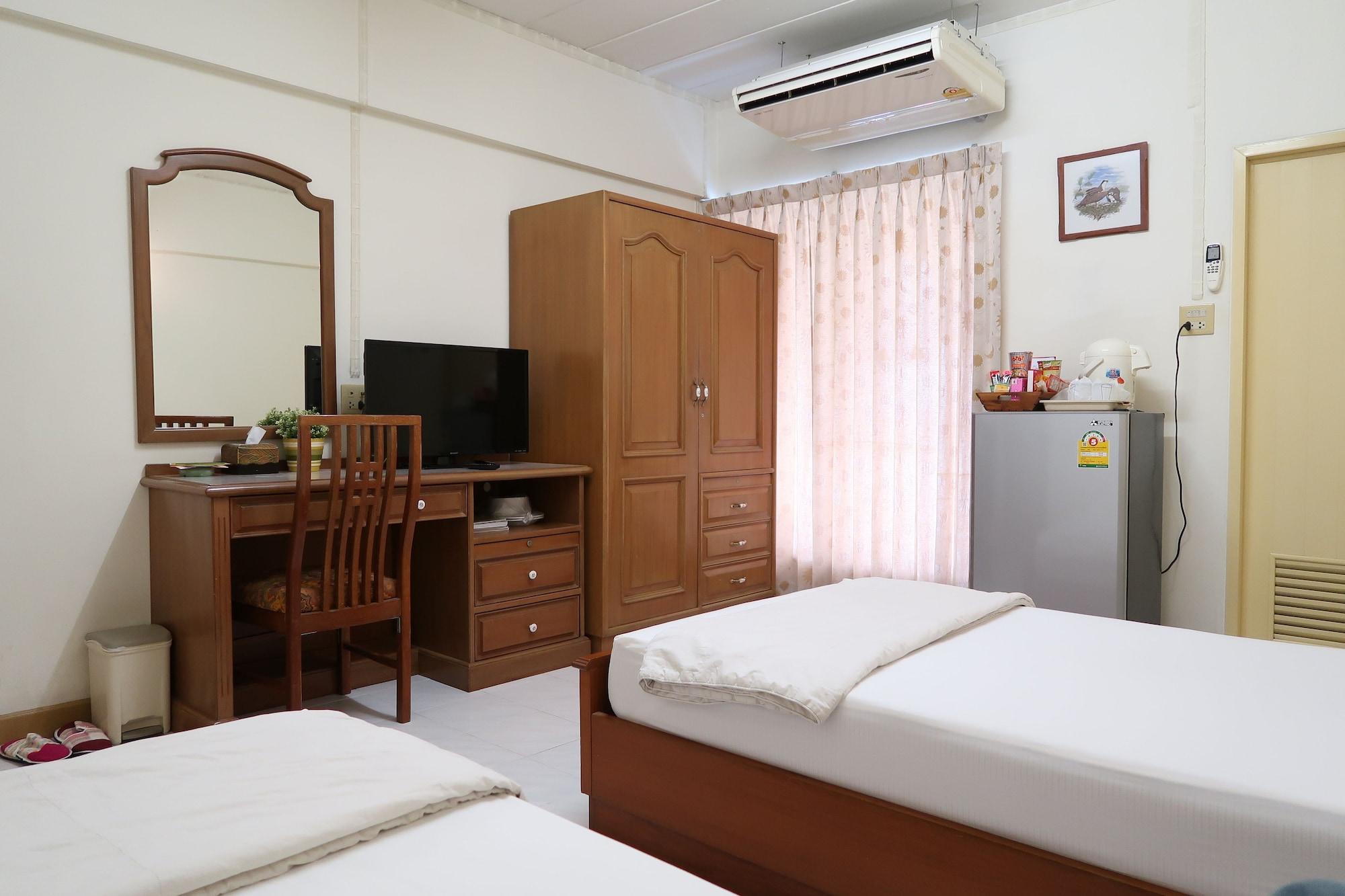 Phawana Sweet Hotel Bangkok Extérieur photo