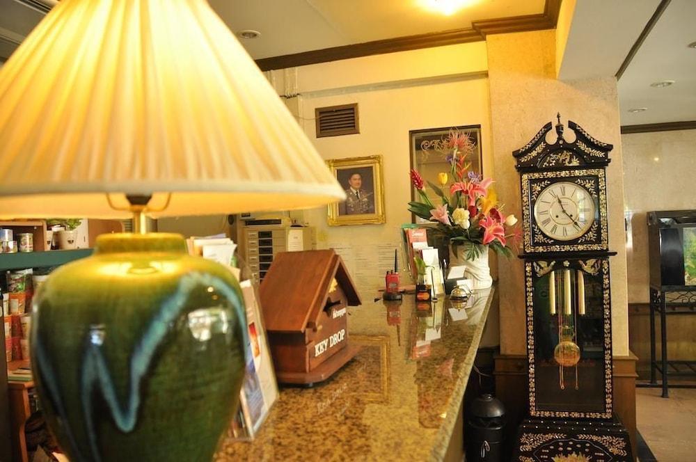 Phawana Sweet Hotel Bangkok Extérieur photo