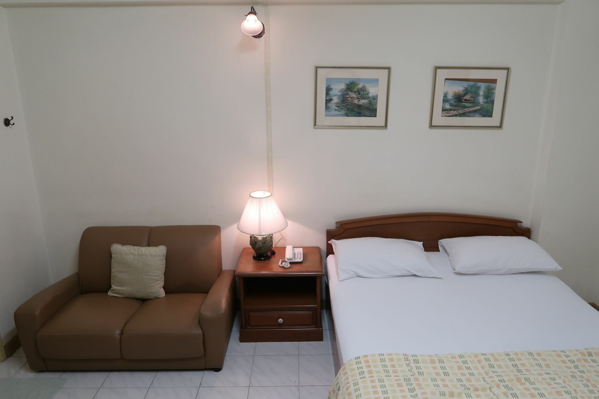 Phawana Sweet Hotel Bangkok Extérieur photo