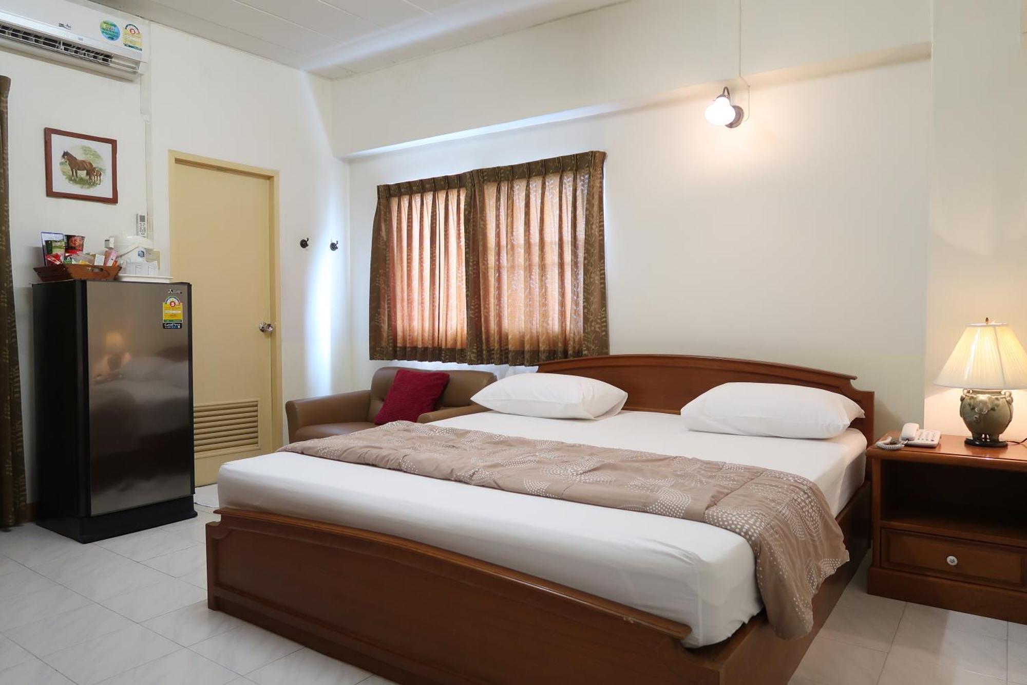 Phawana Sweet Hotel Bangkok Extérieur photo